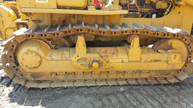 CAT D7G Bulldozer with Standard Blade - photo 8