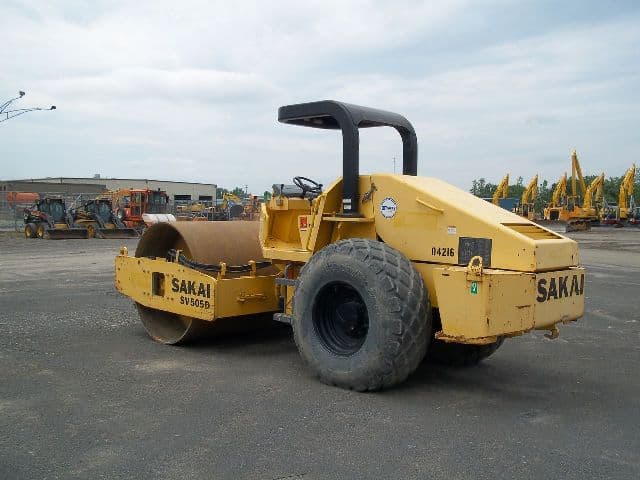 Sakai SV505D Year: 2006 Single Drum Compactor - photo 3