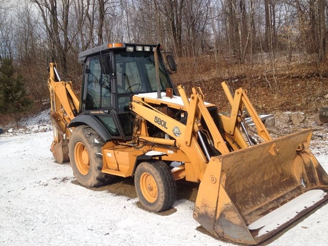 CASE 580L Year: 1997 Backhoe - For Sale at MOLAI EQUIPMENT