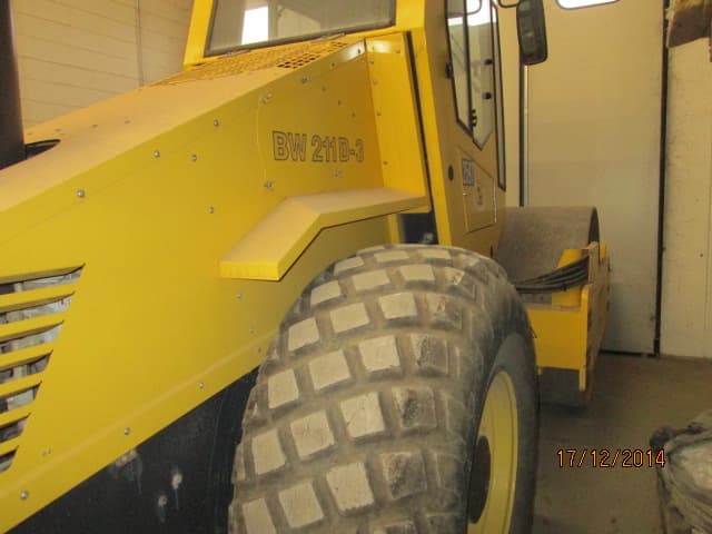 Bomag BW211D-3 Year: 2003 Single Drum Compactor - photo 3