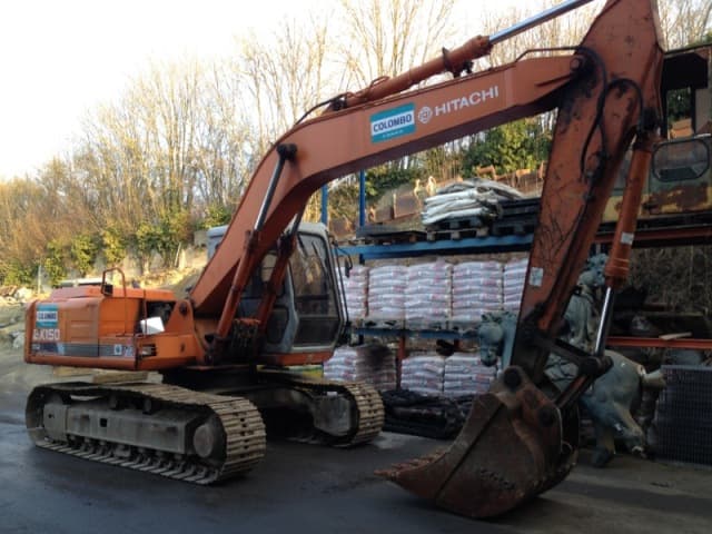 Hitachi EX150-1 Crawler Excavator - For Sale at MOLAI EQUIPMENT