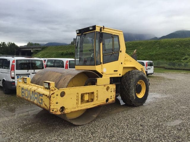 Bomag BW211D-3 Single Drum Compactor Year: 2000 - AVAILABLE FOR SALE !!!!! - For Sale at MOLAI EQUIPMENT