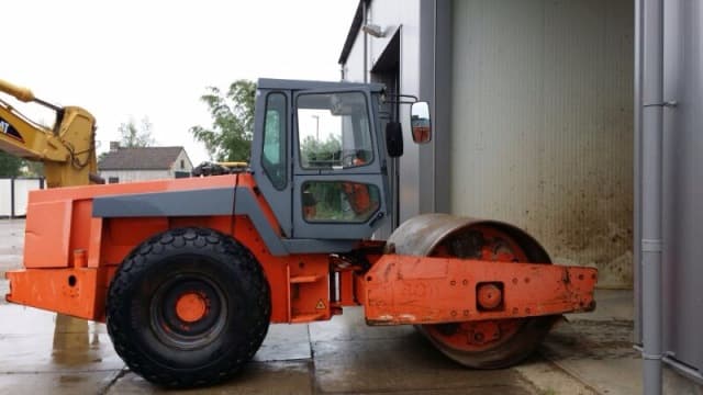 Hamm 4011D Single Drum Roller - For Sale at MOLAI EQUIPMENT