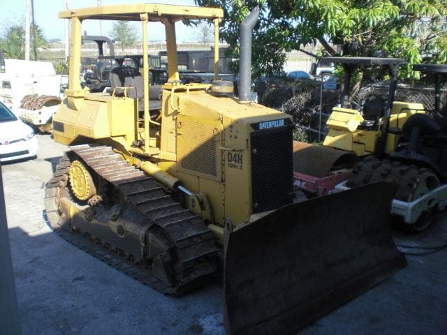 CAT D4H-II Year: 1995 Bulldozer - For Sale at MOLAI EQUIPMENT