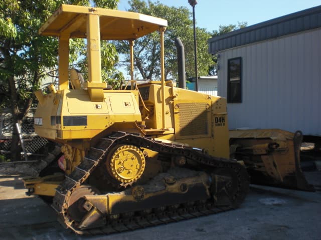 CAT D4H-II Year: 1995 Bulldozer - photo 2
