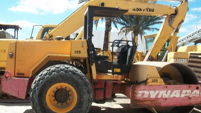 Dynapac CA251D Year: 1997 Single Drum Roller - photo 2
