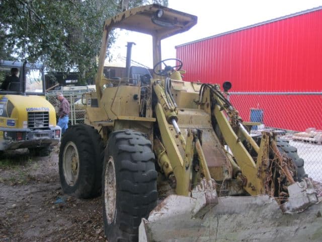 CAT 910 Year: 1989 Wheel Loader - photo 2