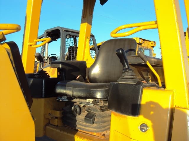 CAT D5G-LGP Year: 2003 Bulldozer - photo 4