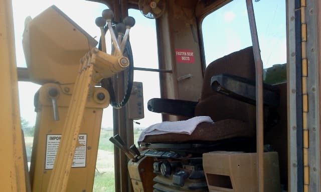 CAT 140G Motor Grader with Rear Ripper - photo 5