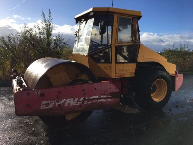 Dynapac CA302D Year: 1998 Single Drum Compactor with CAB - photo 5
