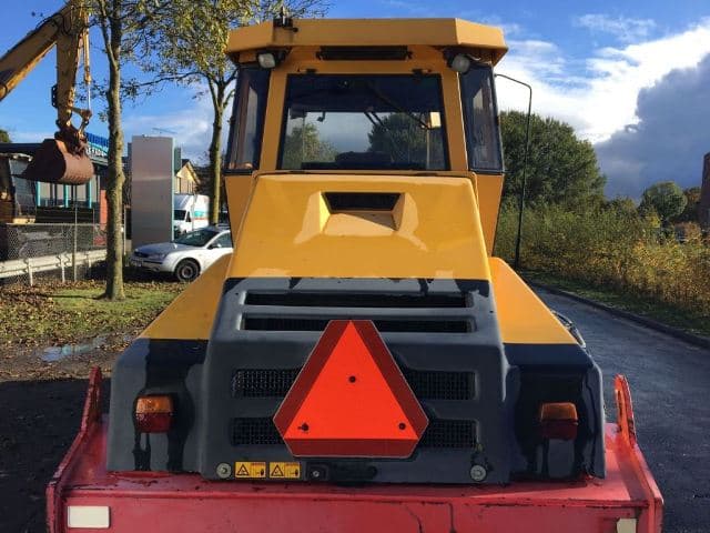 Dynapac CA302D Year: 1998 Single Drum Compactor with CAB - photo 7
