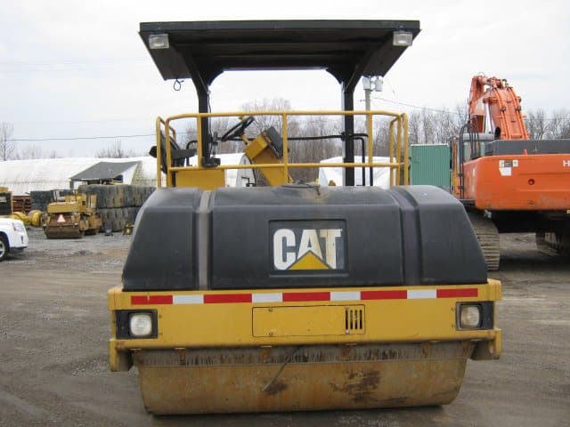 CAT CB634B Year: 1999 Tandem Roller - photo 4