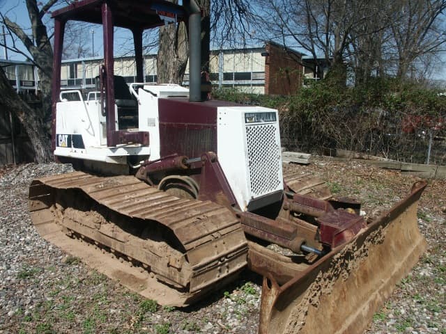 CAT D3C-LGP Year: 1993 Bulldozer - For Sale at MOLAI EQUIPMENT
