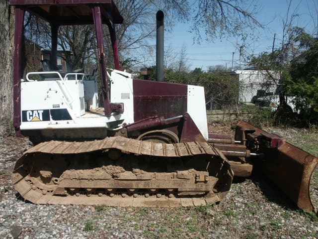 CAT D3C-LGP Year: 1993 Bulldozer - photo 3