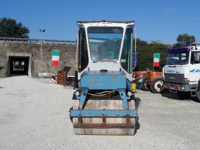 Dynapac CC21 Year: 1989 Tandem Roller - photo 4