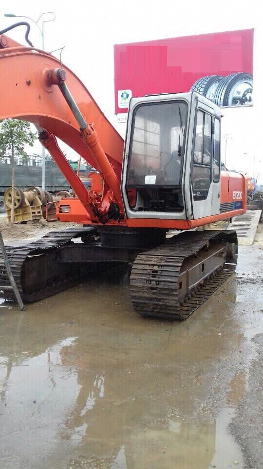 Hitachi EX200-1 Crawler Excavator - photo 2