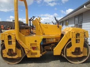 Sakai SW60 Tandem Roller (Asphalt Roller) - photo 3