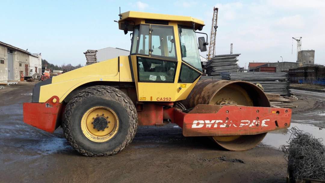 Dynapac CA252D Year: 2008 with Cab - For Sale at MOLAI EQUIPMENT