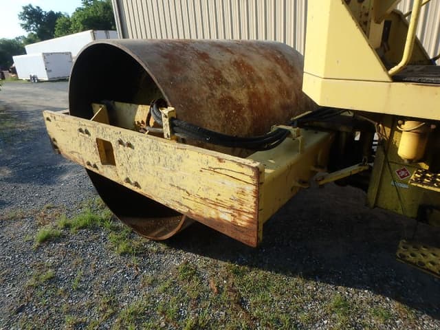 Sakai SV500D Single Drum Compactor Year: 1997 - photo 12
