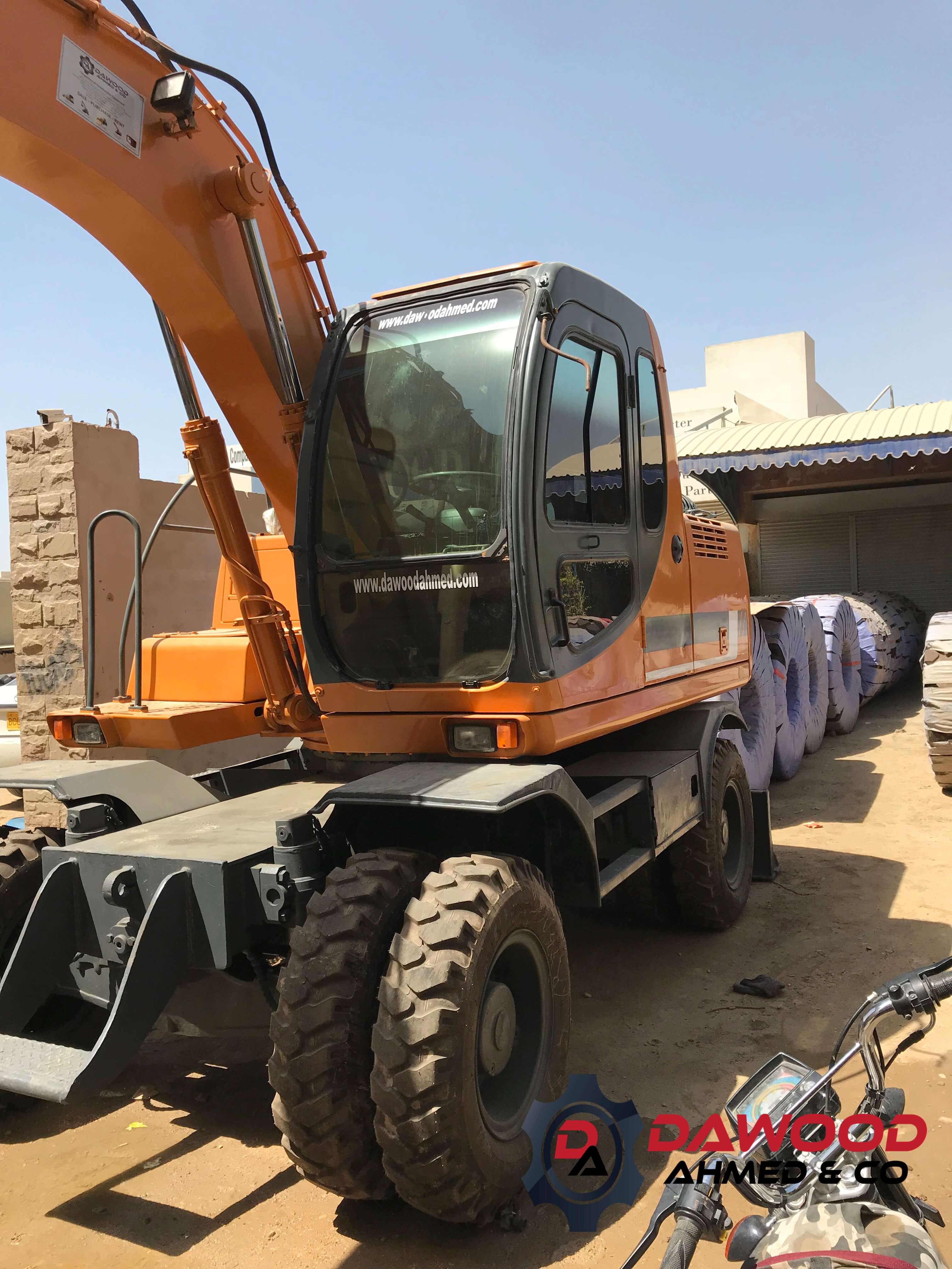 Samsung MX135WS Wheel Excavator, Year: 1999 comes with Brand New Tires - For Sale at MOLAI EQUIPMENT
