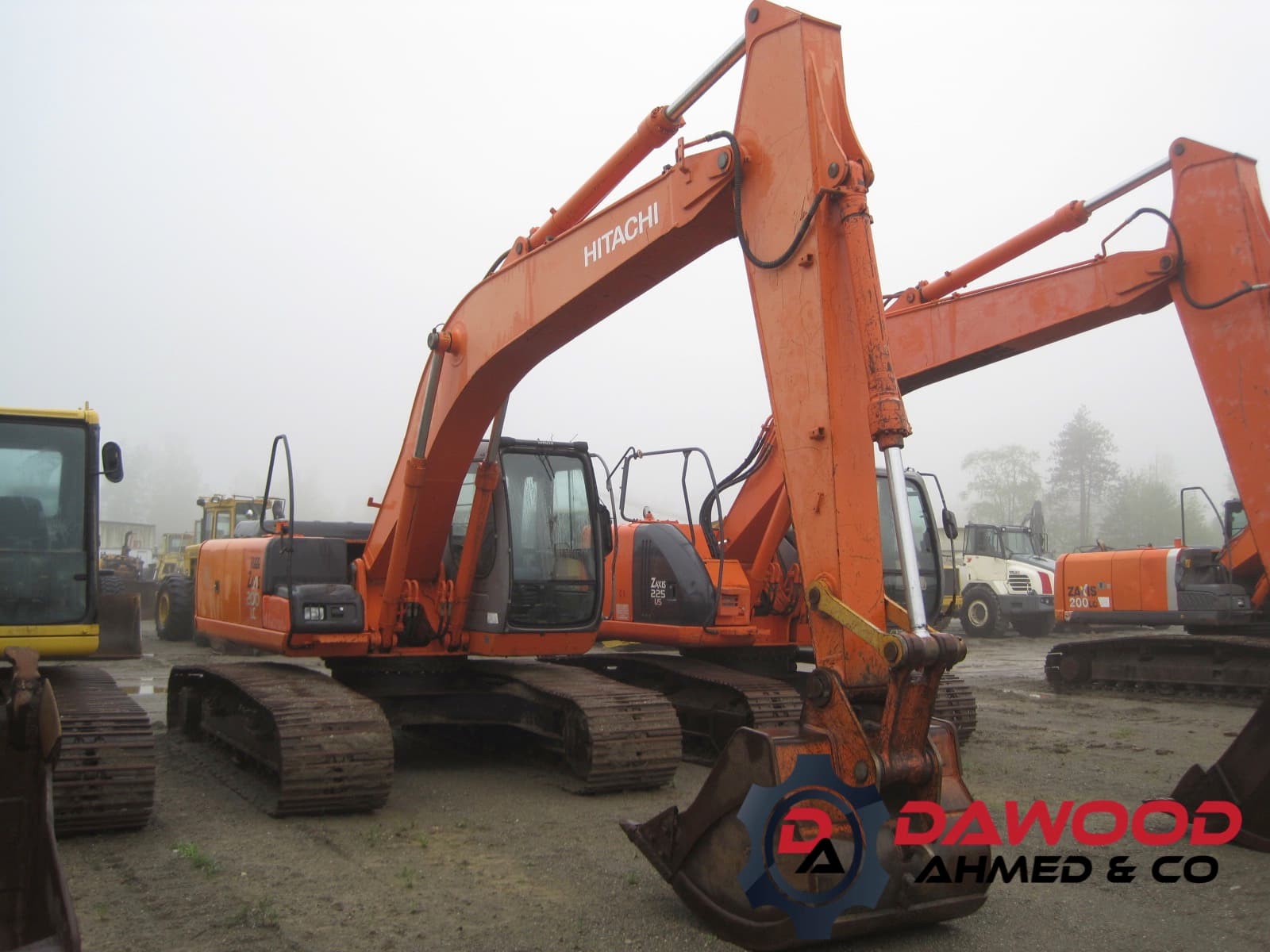 Hitachi ZX200LC S/no: ARH310256 Year: 2003 - For Sale at MOLAI EQUIPMENT
