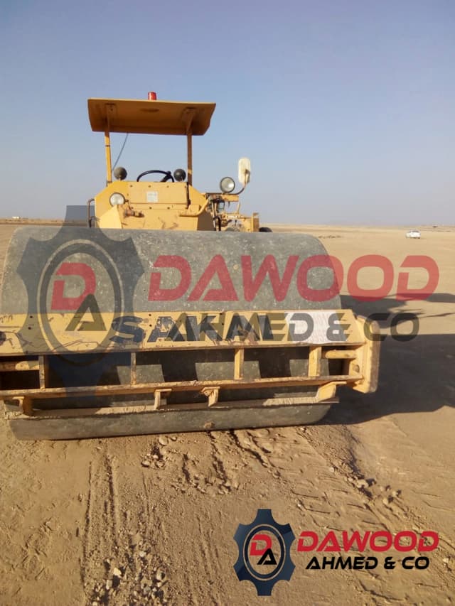 Used Sakai SV510D Compactor - 6 Cylinder Isuzu Engine - Year: 2000up - photo 3