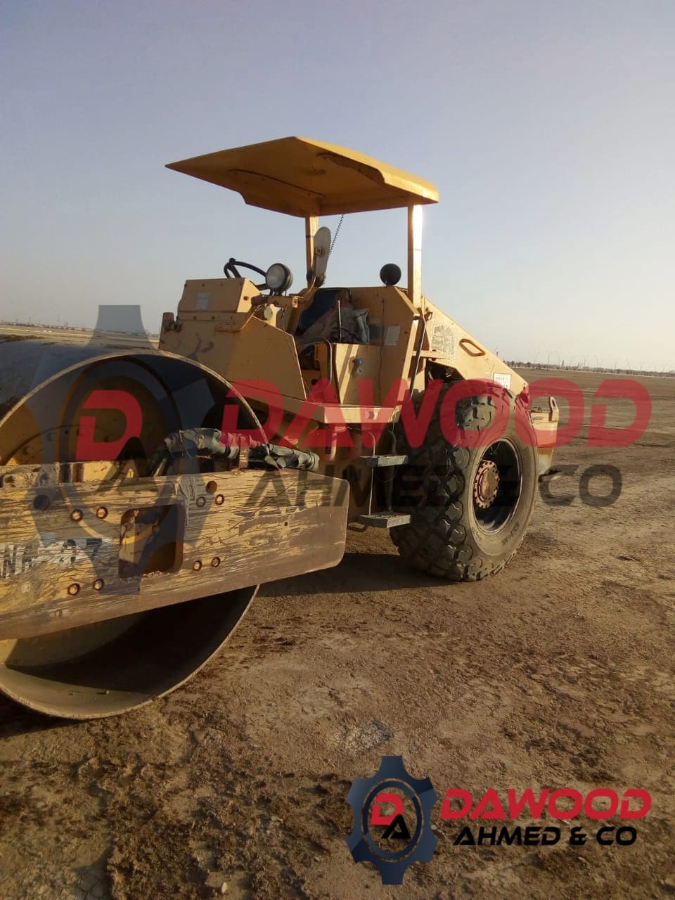 Used Sakai SV510D Compactor - 6 Cylinder Isuzu Engine - Year: 2000up - For Sale at MOLAI EQUIPMENT