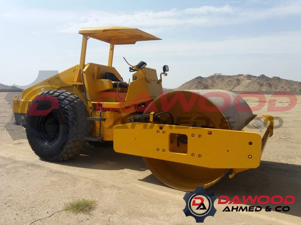 Sakai SV510D Compactor, Year: 2006 - 6 Cylinder Isuzu Engine - Japan Origin - For Sale at MOLAI EQUIPMENT