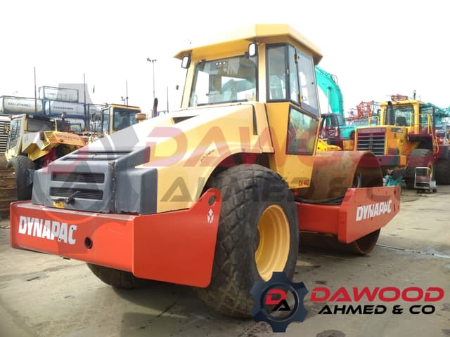 Dynapac CA402D Year: 2001 - With CAB - 4 Cylinder Cummins Engine - photo 3