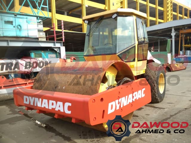 Dynapac CA402D Year: 2001 - With CAB - 4 Cylinder Cummins Engine - photo 4
