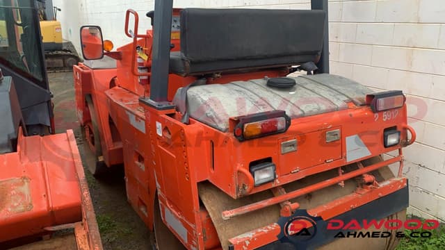 Sakai SW650 Tandem Roller, Year: 2001 - photo 3