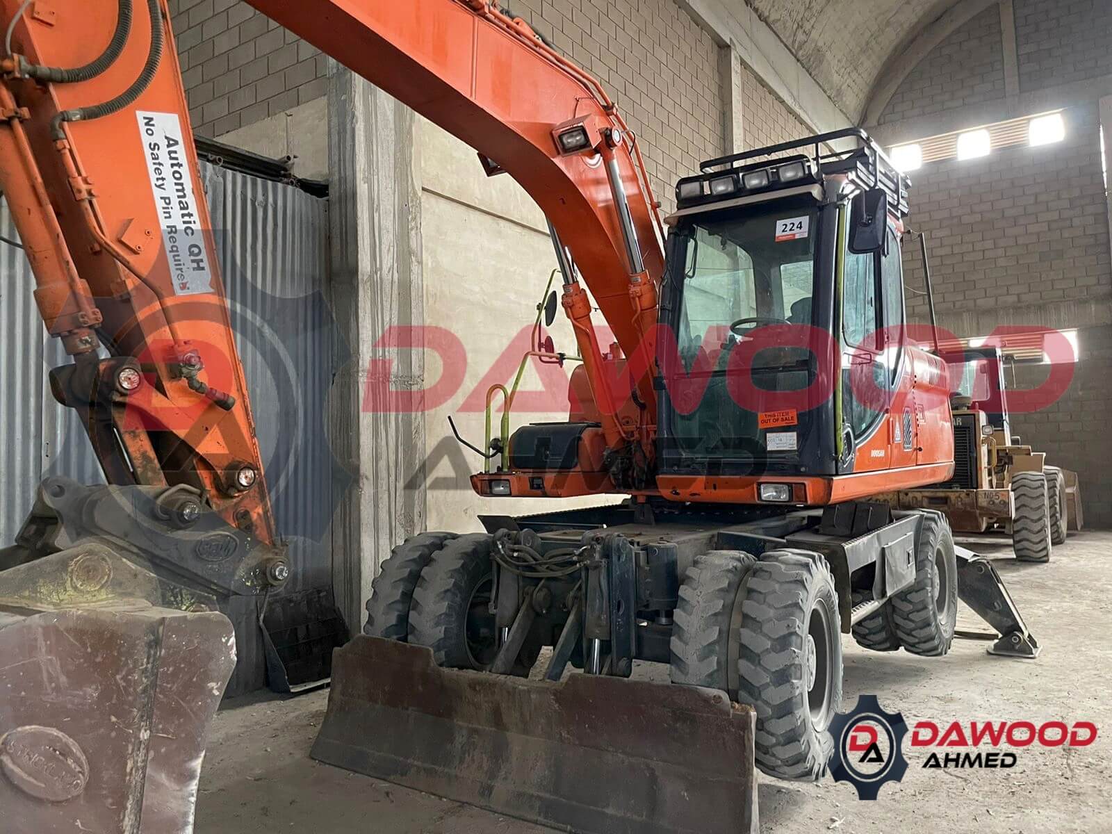 Doosan DX140W Wheeled Excavator Year: 2011 - Good working condition - For Sale at MOLAI EQUIPMENT
