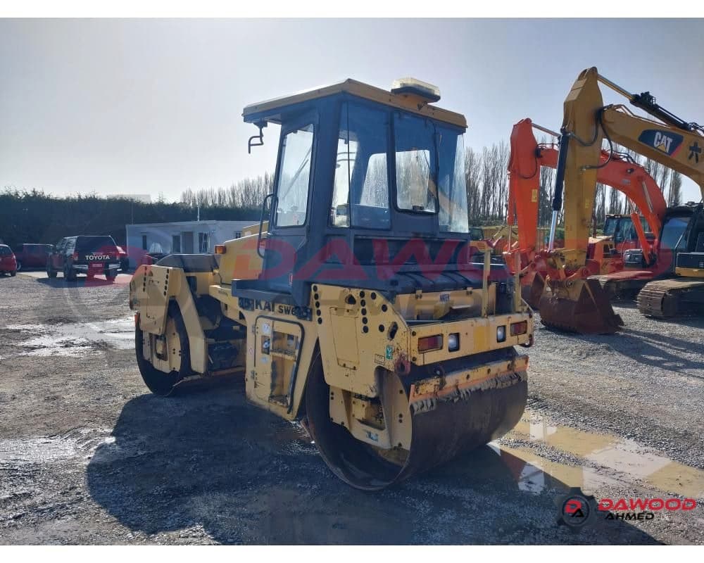 Sakai SW651 Tandem Roller - Year: 2005 - with Cabin - For Sale at MOLAI EQUIPMENT
