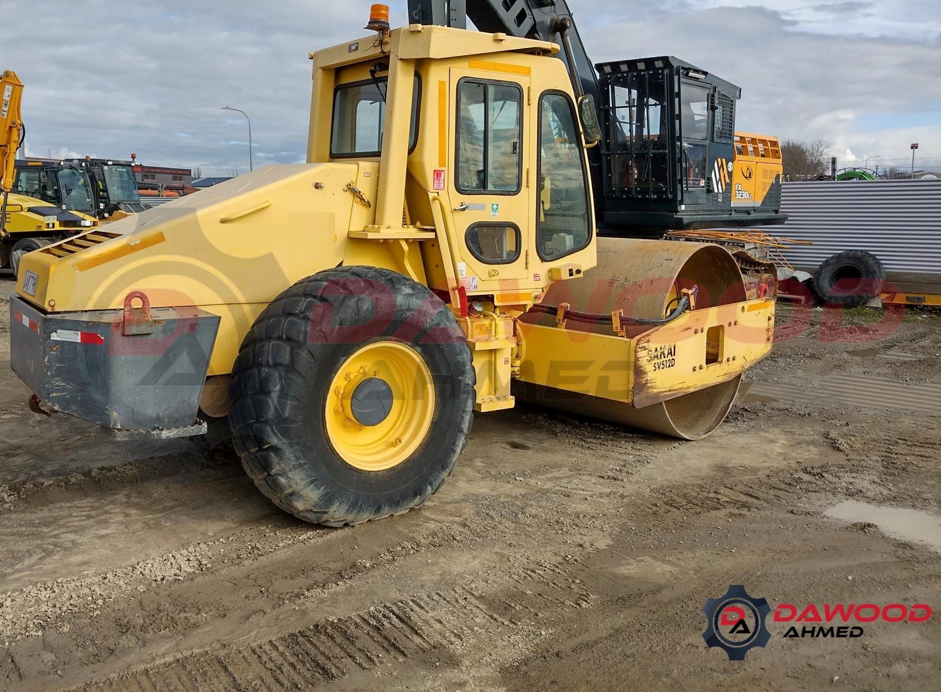 Sakai SV512D Year 2005 with Cabin - Good Working Condition - For Sale at MOLAI EQUIPMENT