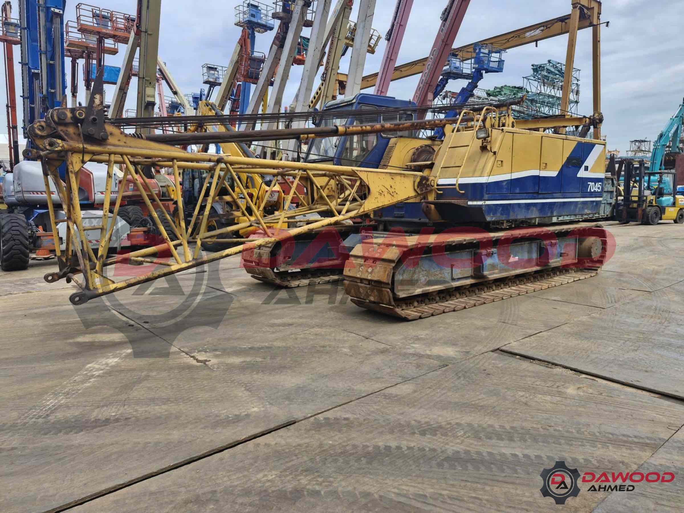 Kobelco 7045 Crawler Crane, 45 tons Year: 1992 - For Sale at MOLAI EQUIPMENT