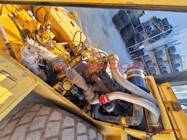 Sakai SV512DF-E Vibration Roller Year: 2009 with Cabin - photo 3