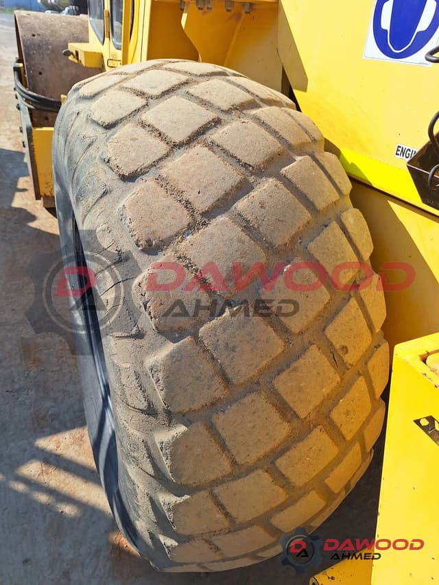 Sakai SV512DF-E Vibration Roller Year: 2009 with Cabin - photo 7