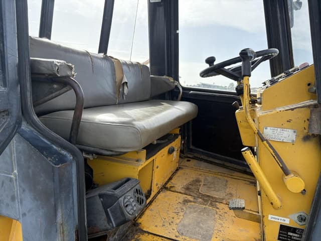 Sakai SW651 Tandem Roller Year: 2005 - photo 6