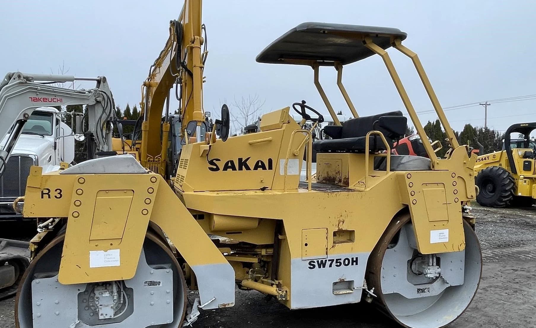 Sakai SW750H Tandem Roller Year: 1996 - For Sale at MOLAI EQUIPMENT