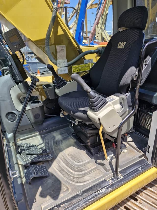 Used CAT 320GX Crawler Excavator | 2022 Model – Reliable & Well-Maintained - photo 4