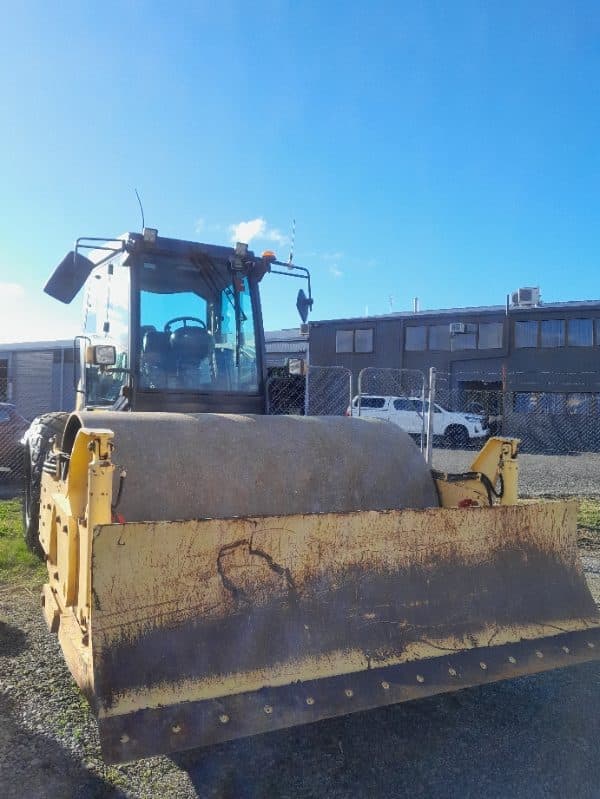 Hamm 3410 with Cabin and Blade Year: 2008 - For Sale at MOLAI EQUIPMENT