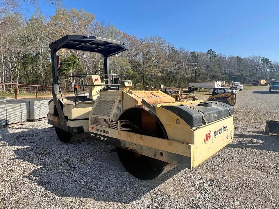 Ingersoll-Rand DD110HF Tandem Roller - Year: 2012 - For Sale at MOLAI EQUIPMENT