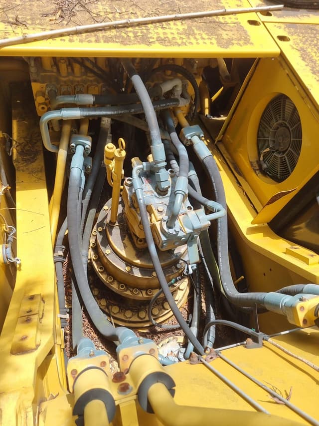 Used CAT 340D Crawler Excavator – 2018 Model in Excellent Working Condition - photo 8