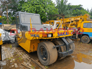 Used Sakai TZ600 Tire Roller – Pneumatic Compactor for Road Construction Unit 2 - photo 3