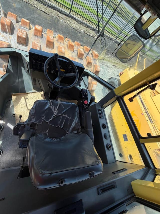 Used 2006 Dynapac CA252D Road Roller | Strong Performance & Ready to Work - photo 9